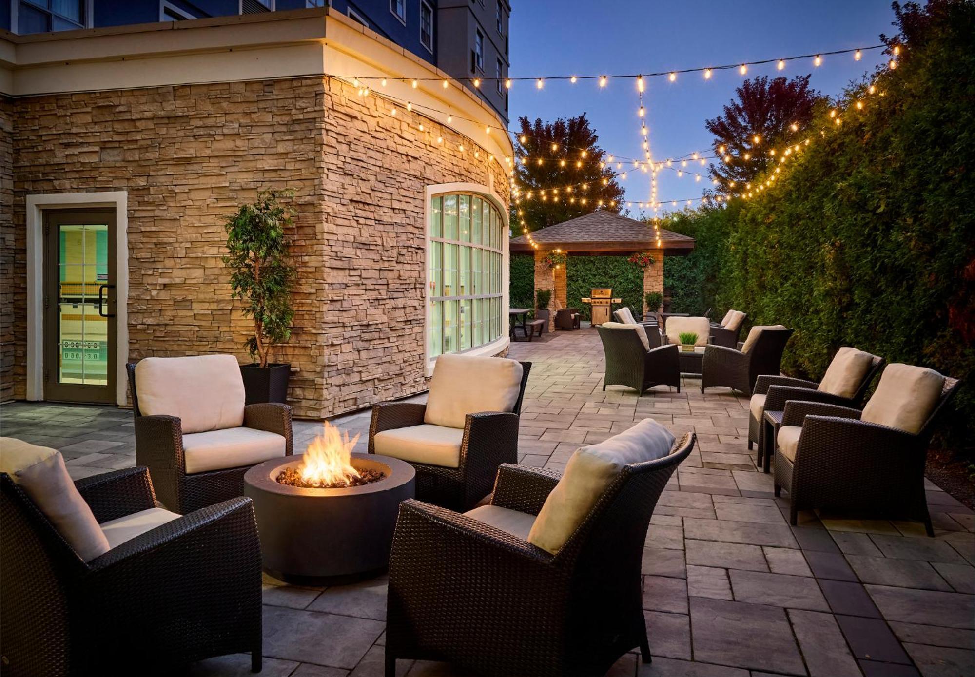 Staybridge Suites Oakville Burlington By Ihg Exterior foto